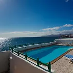 Villa Caleton *